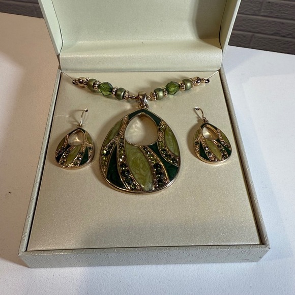 Kim Rogers Necklace & Earrings Set Gold Green Beaded Pendant Jewelry Box - Picture 2 of 4